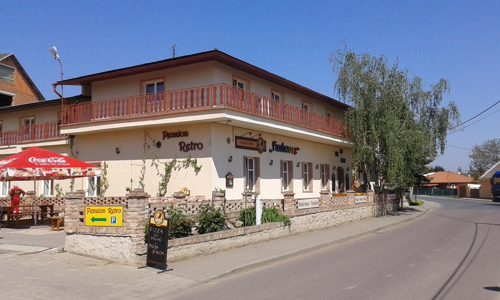 Retro Vrbovec Hotel ภายนอก รูปภาพ