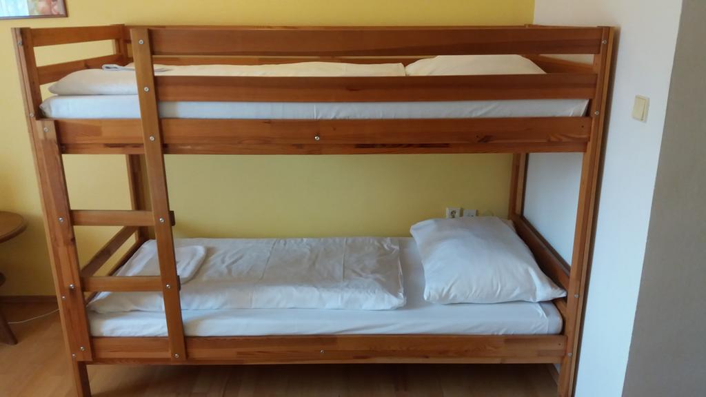 Retro Vrbovec Hotel ภายนอก รูปภาพ