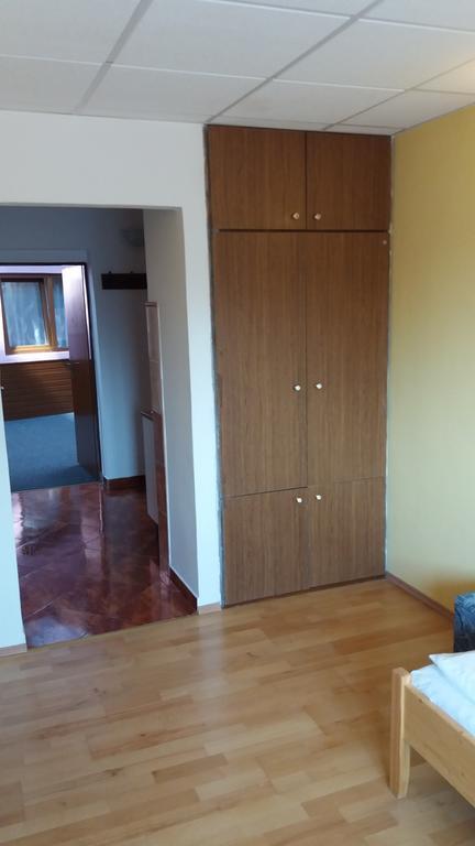Retro Vrbovec Hotel ภายนอก รูปภาพ