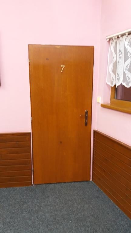 Retro Vrbovec Hotel ภายนอก รูปภาพ