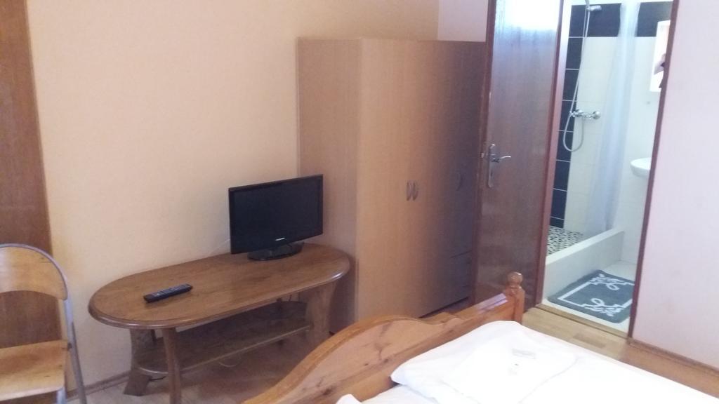 Retro Vrbovec Hotel ภายนอก รูปภาพ