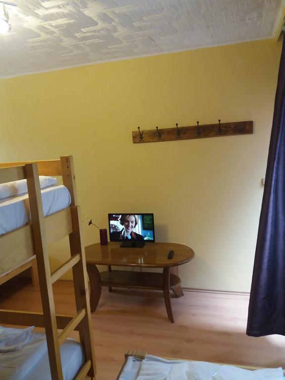 Retro Vrbovec Hotel ภายนอก รูปภาพ